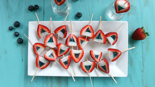 https://www.tablespoon.com/recipes/red-white-and-blue-strawberry-jello-shots/6e50a8d5-bbf5-40be-88f2-da92c566a3c0